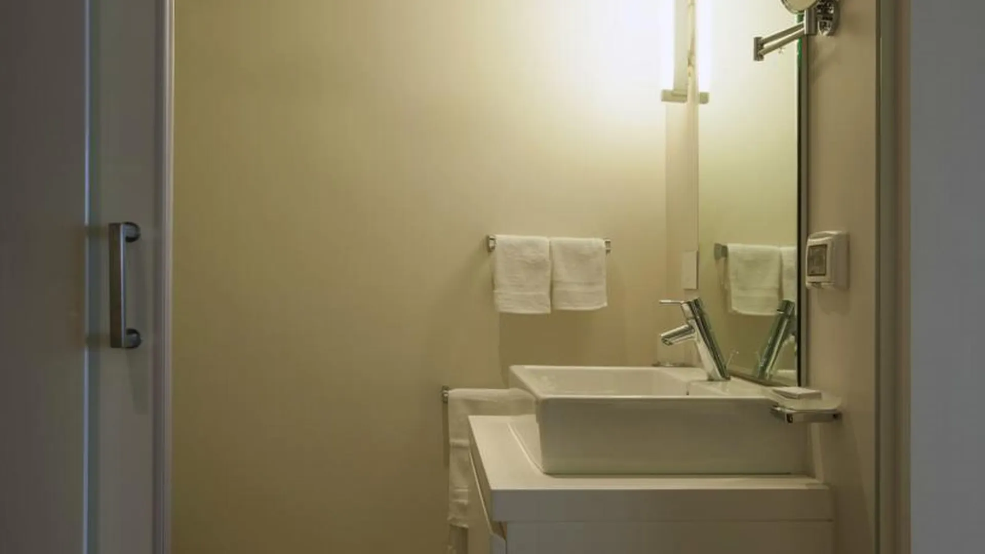 1866 Court & Suites Hotel Beirut